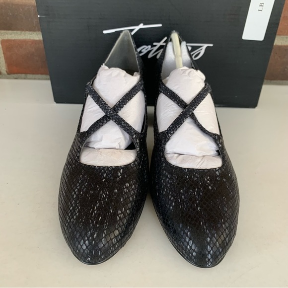 Trotters Women's Jamie Navy Snake Leather Mary Jane Pump Heels Size US 6.5 N - Picture 3 of 9